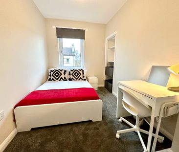 West Pilton Gardens, Pilton, Edinburgh, EH4 4EF - Photo 3