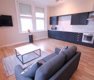 2 bedroom apartment to rent - Photo 3