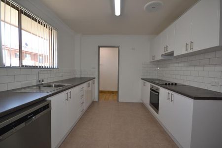 15/11-15 Hollingworth Street, Port Macquarie NSW 2444 - Apartment For Rent | Domain - Photo 4