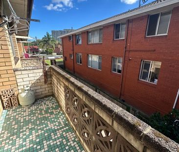 Two Bedroom Unit Located in Auburn - Photo 1