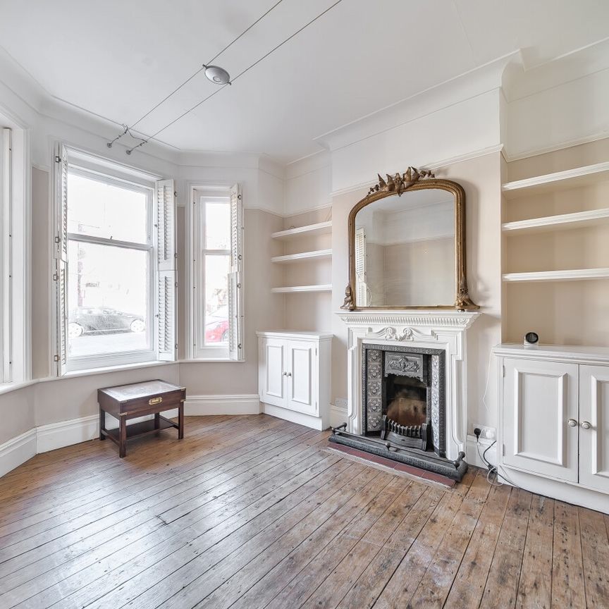 3 Bed Terraced House, Barcombe Avenue, SW2 - Photo 1