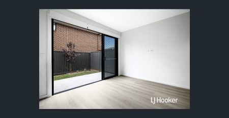 Brand New 3 Bedroom Home - Available Now! - Photo 2