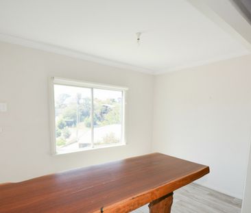 Coastal 2 bedroom, 2 bathroom Home - Photo 6