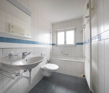 Grosszügige 4-Zimmerwohnung an schöner Lage! - Foto 4