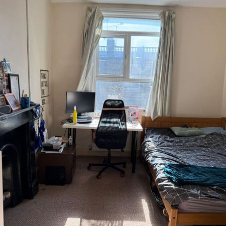 Room in a Shared House, Fairholme Road, W14 - Photo 3