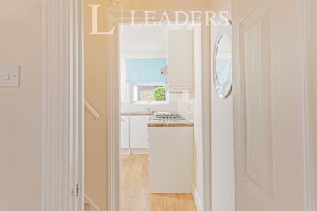 3 bedroom house to rent Gladstone Road, Penenden Heath, Maidstone, ME14 - Photo 3