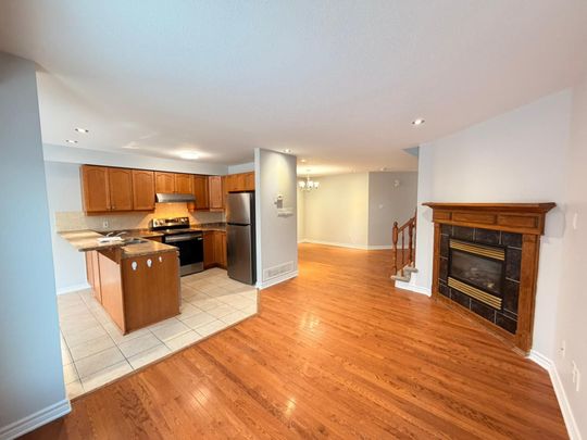 For Lease - 21 Cresthaven Drive, Barrhaven, Ontario - Photo 1