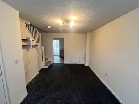 2 bedroom terraced house to rent - Photo 2