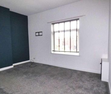 First Floor, Shelton New Road, Stoke-on-trent, ST4 - Photo 2