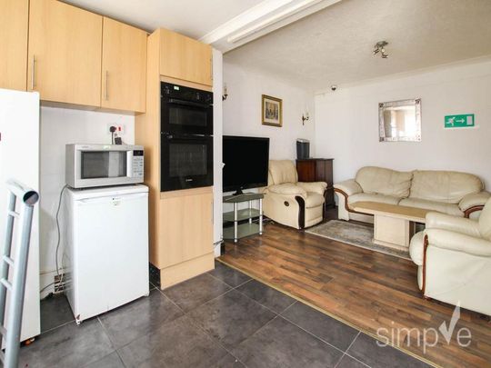 House share to rent - Photo 1