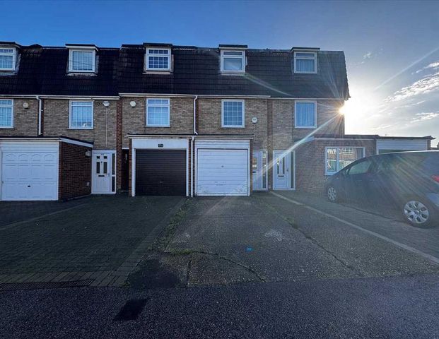 3 bedroom terraced house to rent - Photo 1