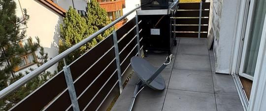 Helle gemütliche Dachgeschosswohnung mit Balkon - 75328 Schömberg - Photo 1