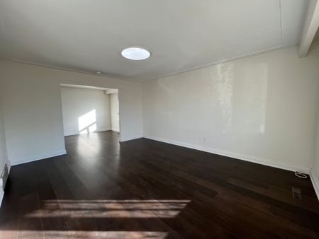 For Lease - 617 West 5th Street, Hamilton, Ontario - Photo 5