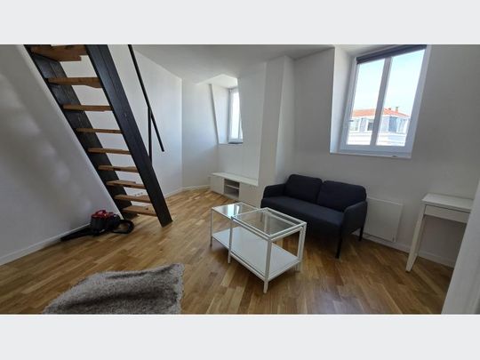 Appartement à Louer à LILLE 800 € - Photo 1
