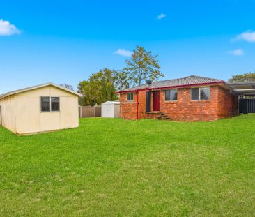 THREE BEDROOM FAMILY HOME - Photo 4