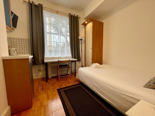 Studio to rent - Photo 1