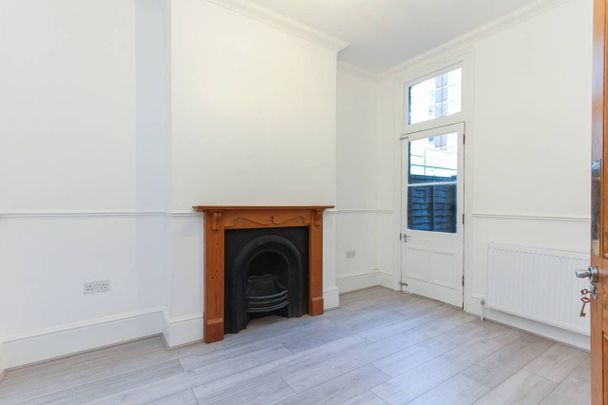 Room in a Shared House, Cotford Road, CR7 - Photo 1