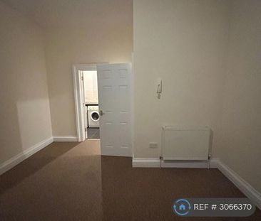 Studio to rent - Photo 6