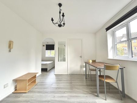 Studio to rent - Photo 4