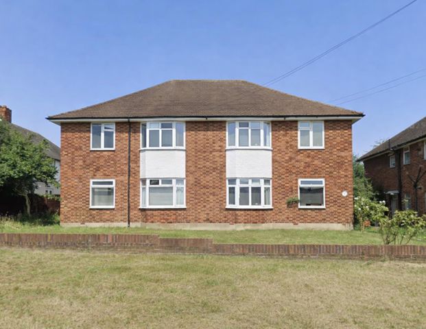 Bridge Road, Isleworth TW7, London - Photo 1