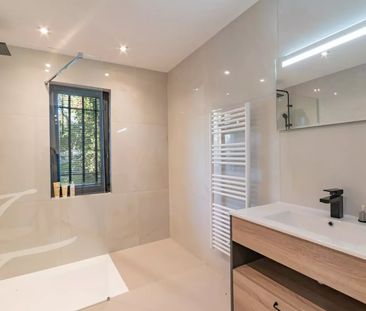 Maison à louer Mougins, Cote d'Azur, France10 000 EUR / Mois - Photo 3