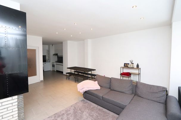 DRIESLAAPKAMER APPARTEMENT IN HARTJE KORTRIJK - Photo 1