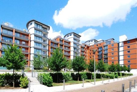 Holland Gardens, Brentford, London, TW8 0AZ - Photo 4
