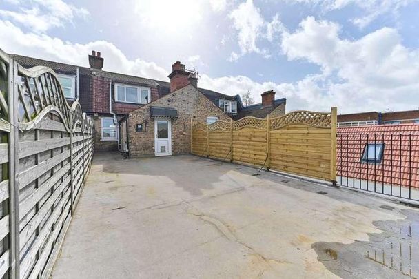 Westmead Road, Sutton, SM1 - Photo 1