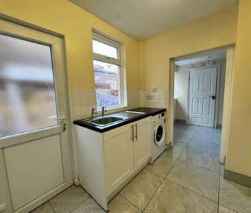 Room in a Shared House, Rossett Street, L6 - Photo 3