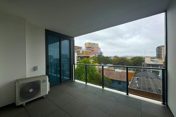 AS NEW ULTRA MODERN APARTMENT - Photo 1