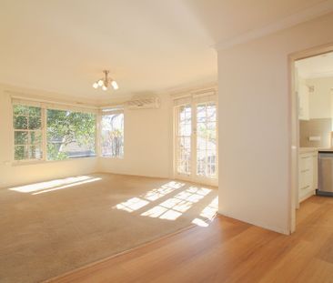 Light-Filled Apartment in Convenient Location &ast;&ast; Available 10&sol;10&sol;24 &ast;&ast; - Photo 2