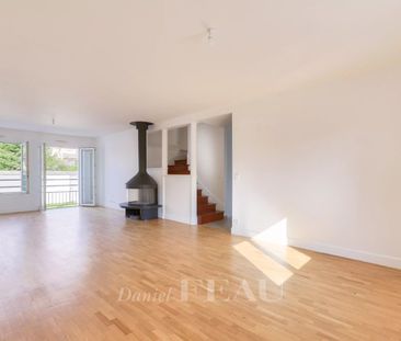 Tout savoir sur cette maison dans le quartier Mont Valérien, à Nant... - Photo 2