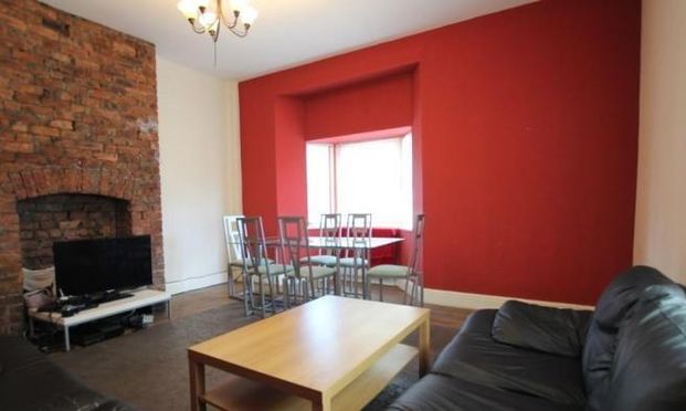 5 bedroom house to rent - Photo 1