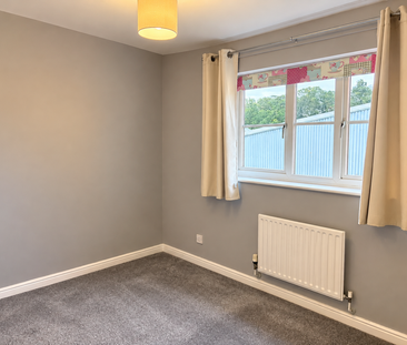 2 bedroom terraced house to rent - Photo 2