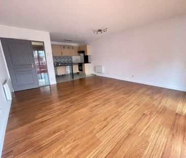 Location Appartement 2 pièces 55m² - Photo 3