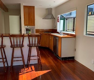 Beautiful sunny and private home! - Photo 5