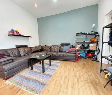 Burley Road, Hyde Park - Photo 2