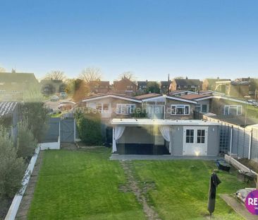 3 bedroom semi-detached house to rent - Photo 6