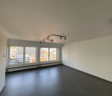 Volledig gerenoveerd dakappartement in centrum Herentals - Foto 2