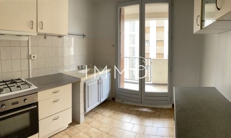 Location Appartement 3 pièces 58m² MARSEILLE 4ème - Photo 5