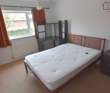 2 Bedroom End Terraced House - Photo 3