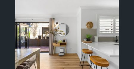 Renovated 2-Bedroom Unit in Prime Broadbeach Location - Photo 5