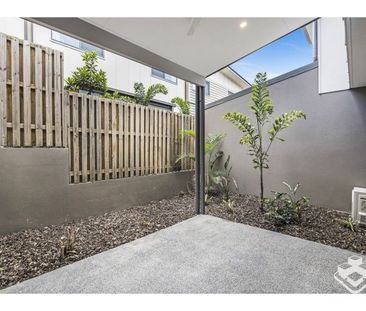 3 BEDROOM TOWNHOUSE IN POOL COMPLEX - Photo 1