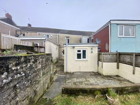 2 bedroom terraced house to rent - Photo 2