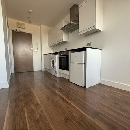 Studio to rent - Photo 3