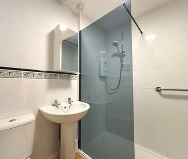 3 bedroom detached bungalow to rent - Photo 4
