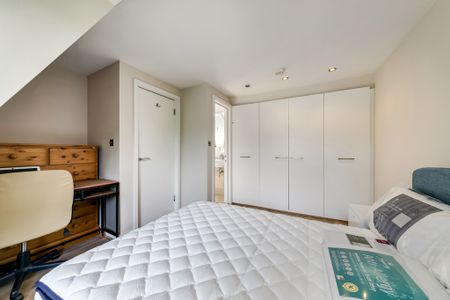 Augustus Road, SW19, London - Photo 3