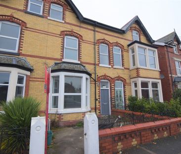 To Let 1 Bed Apartment - Photo 4
