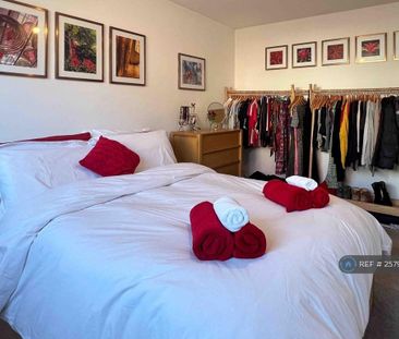 2 bedroom flat to rent - Photo 6