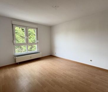 Großzügige Dreiraumwohnung in Zwickau - Photo 3